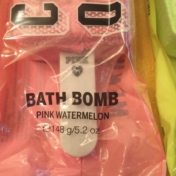 PINK bath bombs. Set of 3. - Picture 3 of 5